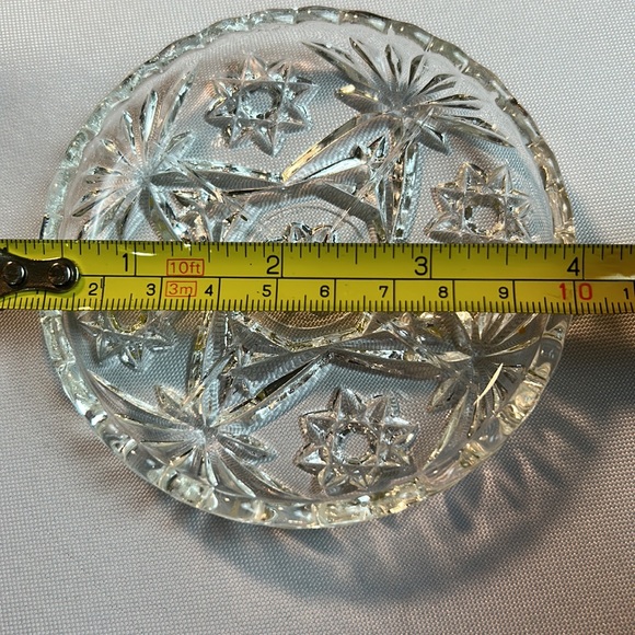 Vintage crystal small dish with star pattern - Picture 4 of 4